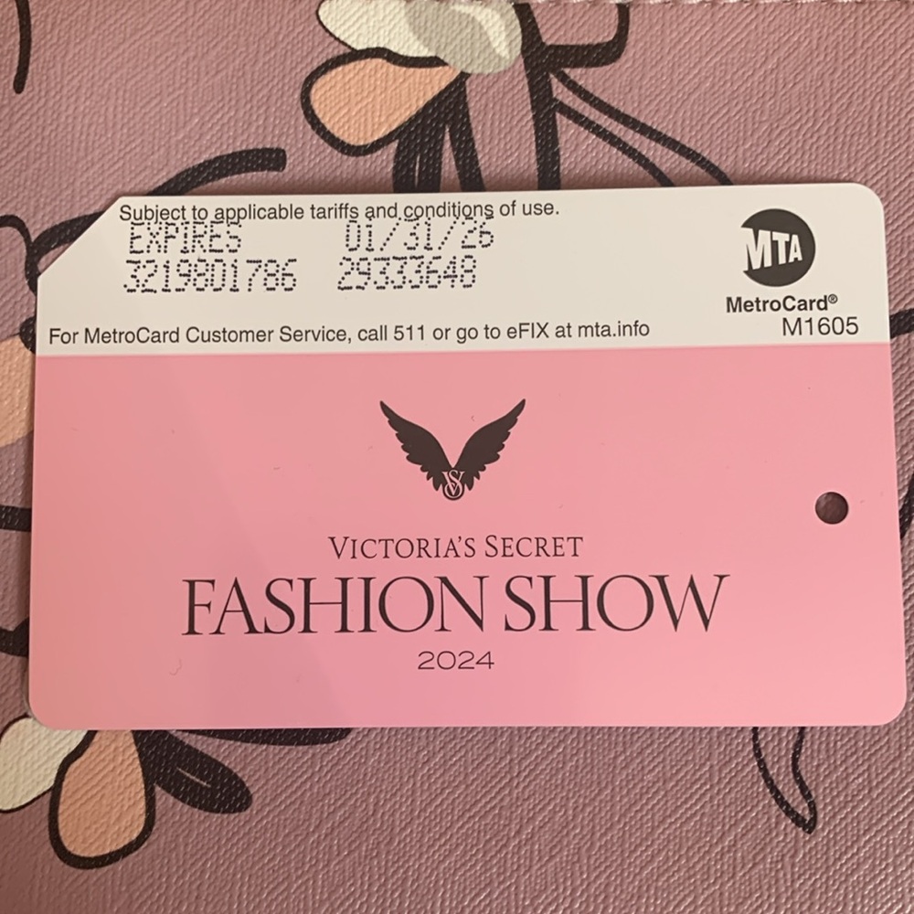 2024 VICTORIA SECRET Fashion Show NYC MetroCard - Picture 4 of 6